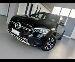 MERCEDES GLA 180d STYLE - 2021 - 12