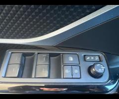 Toyota C-HR 1.8 Hybrid E-CVT Business - 22