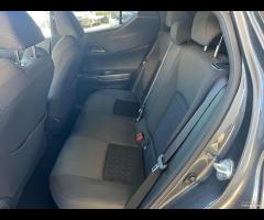 Toyota C-HR 1.8 Hybrid E-CVT Business - 16