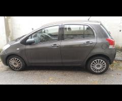 Toyota Yaris 1.3 Benz 101cv - Garanzia 12 Mesi