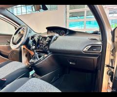 Lancia Ypsilon 1.2 69 CV 5 porte GPL Ecochic Gold - 18