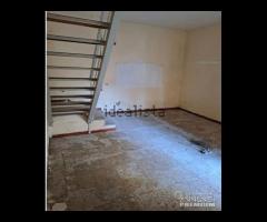 Soluzione intera da ristrutturare a San Cipriano