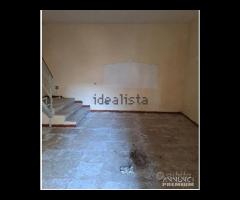 Soluzione intera da ristrutturare a San Cipriano