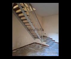 Soluzione intera da ristrutturare a San Cipriano