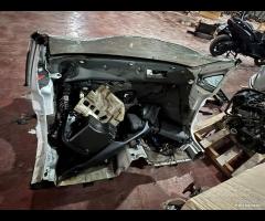 Ricambi scocca musone opel corsa 2017 tagliata.