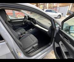 Volkswagen Golf 2.0 tdi R-Line 150cv dsg - 9