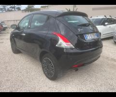 Lancia Ypsilon 1.2 69 CV 5 porte GPL Ecochic Gold - 6