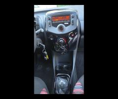 Citroen C1 VTi 72Cv 5 Porte Urban Ride Neopatentat - 16