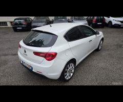Alfa Romeo Giulietta 1.6 JTDm-2 105 CV Exclusive - 10