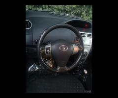 Toyota Yaris 1.0 Benz 69cv - Garanzia 12 Mesi