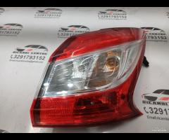 FARO FANALE STOP POSTERIORE DESTRA NISSAN PULSAR 2 - 6