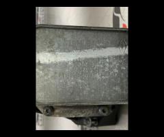 SUPPORTO FILTRO OLIO RADIATORE ALLOGGIAMENTO BMW F - 12