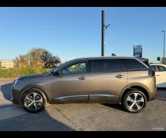 Peugeot 5008 BlueHDi 130cv Allure Pack EAT8 7 Post - 17