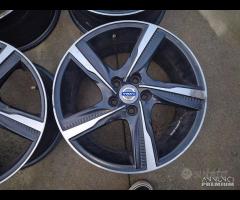 Cerchi In Lega Da 17" Per Volvo V70 - V60 - V40