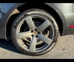 Porsche Macan 2.0 245cv PDK TETTO CERCHI 21 - 14