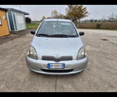 Toyota Yaris 1.0i 16V cat 5 porte neopatentati