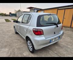 Toyota Yaris 1.0i 16V cat 5 porte neopatentati - 9
