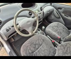 Toyota Yaris 1.0i 16V cat 5 porte neopatentati - 14