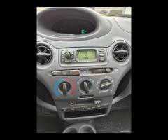 Toyota Yaris 1.0i 16V cat 5 porte neopatentati - 15