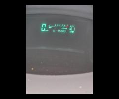 Toyota Yaris 1.0i 16V cat 5 porte neopatentati - 16