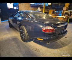 Jaguar XK8 - XK 8 - XKR Demolita - Per Ricambi - 5