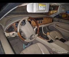 Jaguar XK8 - XK 8 - XKR Demolita - Per Ricambi - 8