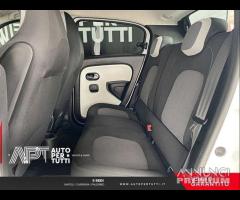 Renault Twingo 2015 Benzina 1.0 sce Zen (live - 9