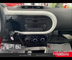 Renault Twingo 2015 Benzina 1.0 sce Zen (live - 12
