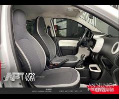 Renault Twingo 2015 Benzina 1.0 sce Zen (live - 15