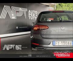 Volkswagen Golf VII 2017 5p Diesel 5p 2.0 tdi - 27