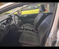 Ford Fiesta 1.5 TDCi 75CV 5 porte 2013 unico prop - 13