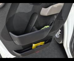 Nissan NV300 non 2300 - 13