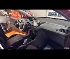 Peugeot 208 1.2 VTi 82 CV 5 porte Allure - 14