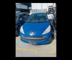 Peugeot 207 2007 demolito per ricambi