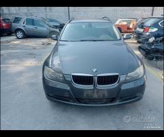 BMW serie 3 320 E91 m47 204d4 163cv per ricambi