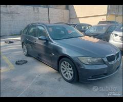 BMW serie 3 320 E91 m47 204d4 163cv per ricambi
