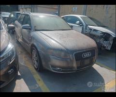 audi A4 b7 2.0tdi 2007 automatico per ricambi