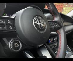 Alfa Romeo Stelvio 2.2 Turbodiesel 160 CV AT8 RWD