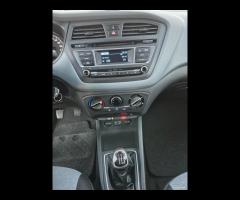 Hyundai i20 1.1 CRDi 12V 5 porte neopatentati - 17