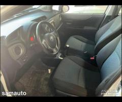 Toyota Yaris 1.0 5Porte Lounge 2012 - 8