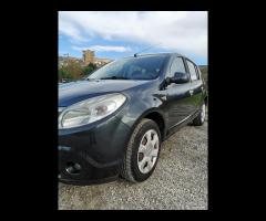 Dacia Sandero 1.4 75cv - Garanzia 12 Mesi - 10