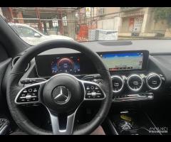 Mercedes-Benz GLA 200 - 9