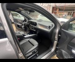 Mercedes-Benz GLA 200 - 11