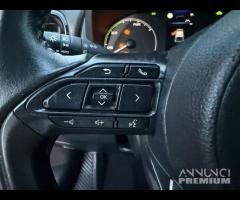 Toyota Yaris Hybrid 5 porte Lounge - 9