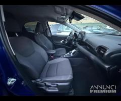 Toyota Yaris Hybrid 5 porte Lounge - 15