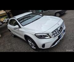 Mercedes-benz CLA 200d Automatic Premium - 2