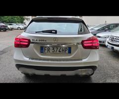 Mercedes-benz CLA 200d Automatic Premium - 7