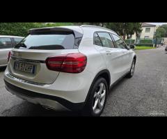 Mercedes-benz CLA 200d Automatic Premium - 27