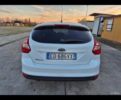 Ford Focus 1.6 TDCi 115 CV Titanium - 8