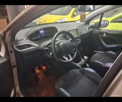Peugeot 208 1.4 HDi 68 CV 5 porte Allure unico pro - 14